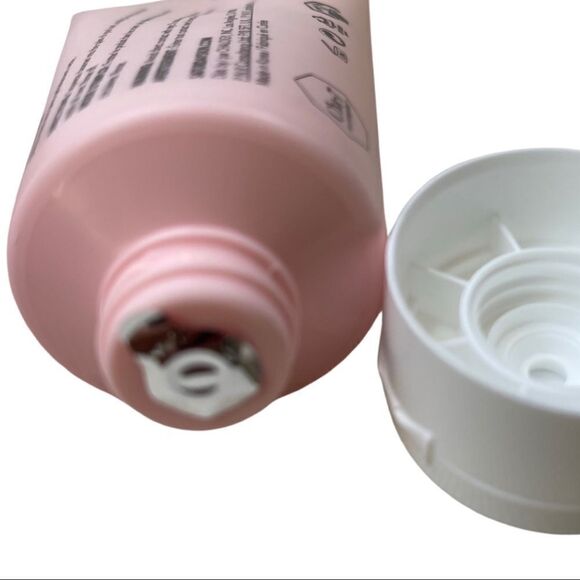 Saturday Skin Rise + Shine Apple Peach Gentle Cleanser - Picture 10 of 12